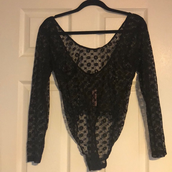 *sold on Merc* Victoria’s Secret Lace Bodysuit NWT - Picture 4 of 5